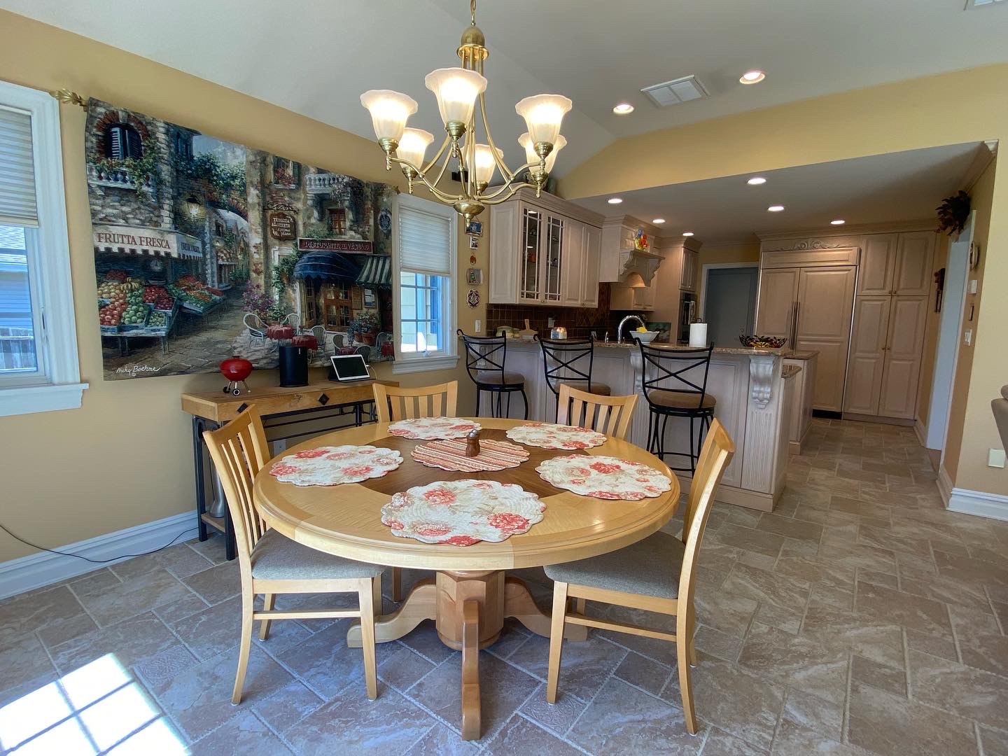 A simple dining area