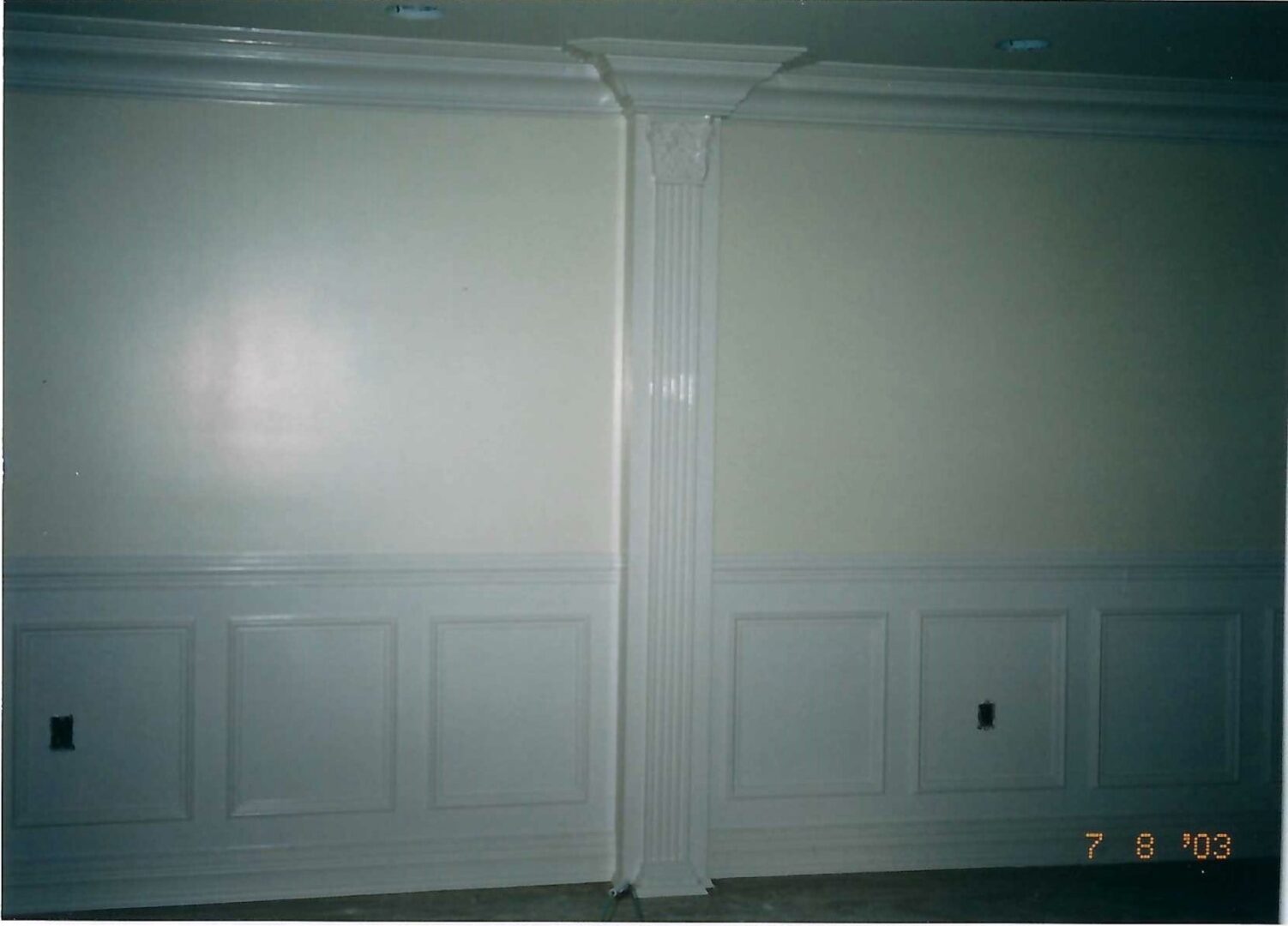 wainscot design on wall